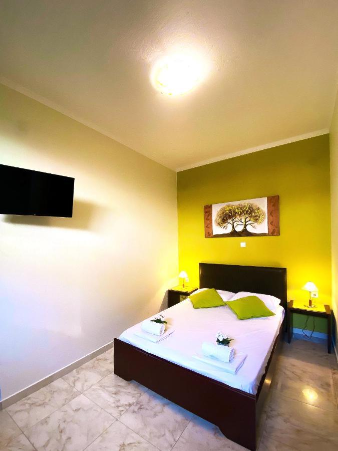 Elia Beach Modern Suites Flogita Exterior foto