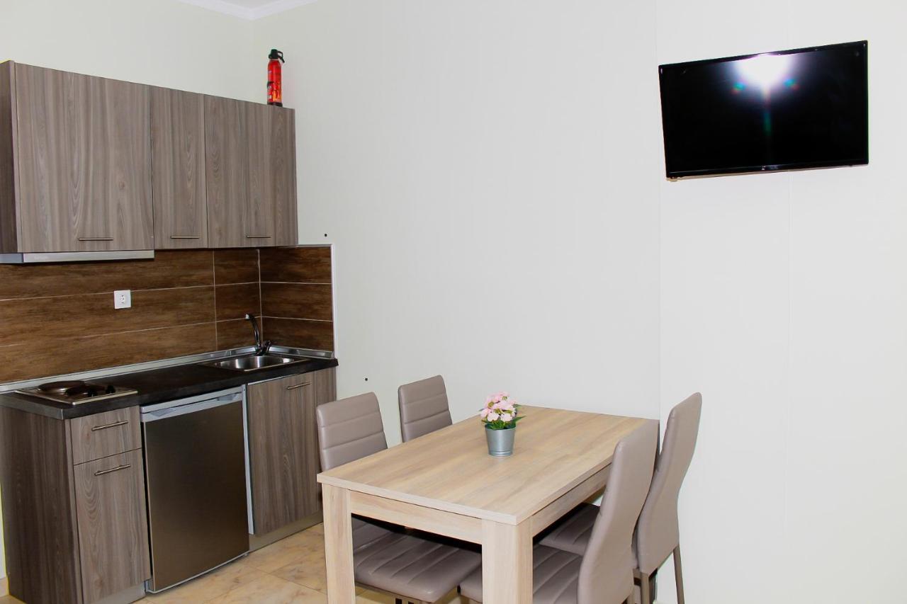 Elia Beach Modern Suites Flogita Exterior foto